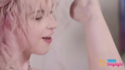 Captura de 'Gorgeous Trans Goddess Invites A Sweet Girl For A Wild Night, Fucking Her Shaved Pussy Raw And Rough' nº 132