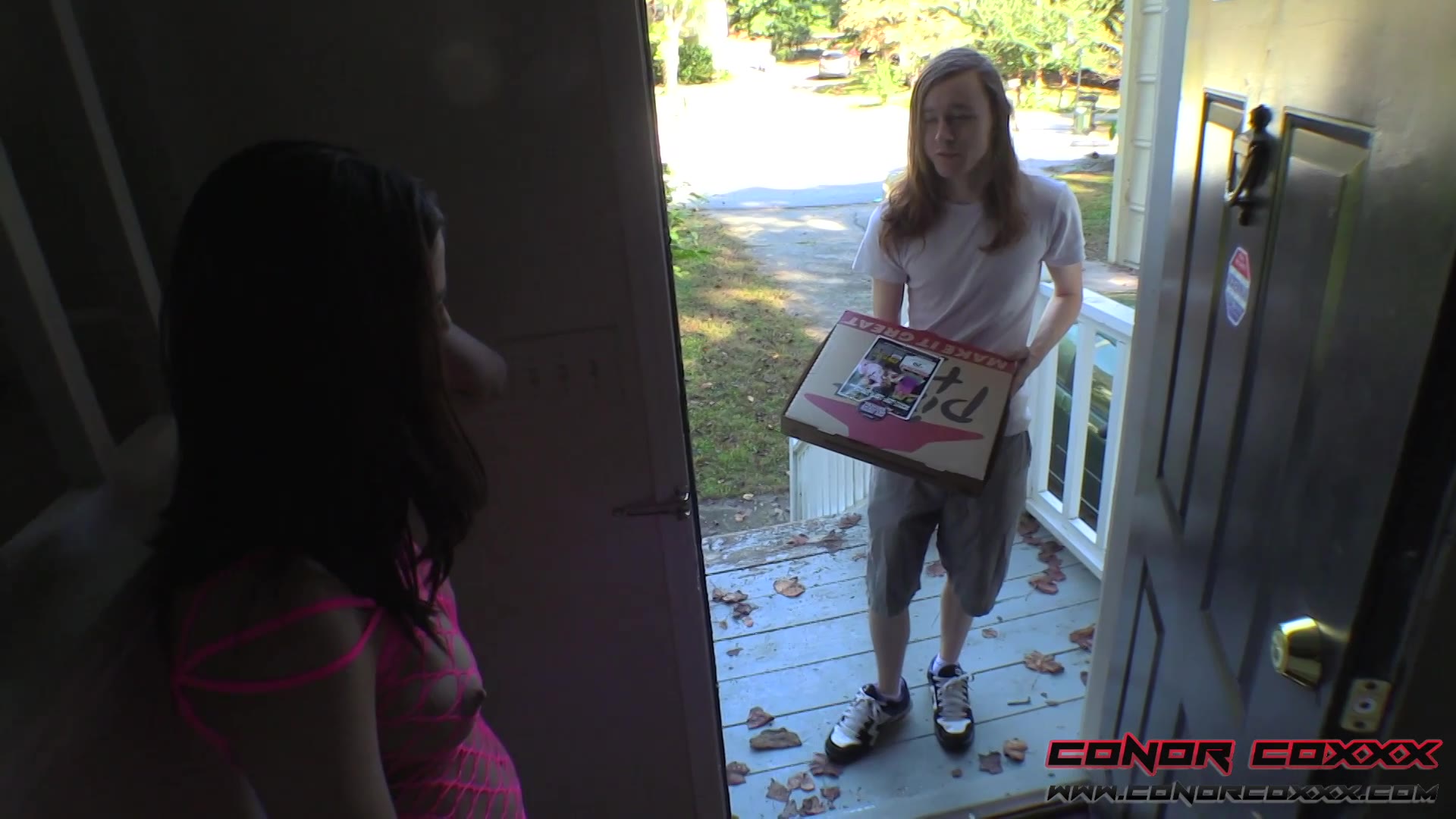 Mouna Leesa Blows the Delivery Boy