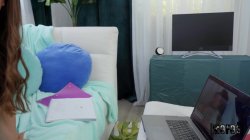 Captura de 'Stretching My Girlfriend's Pussy 29' nº 77