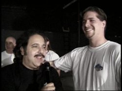 Captura de 'World's Biggest Gang Bang 3 - The Houston 620' nº 113