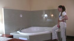 'Holiday Hot Tub' screenshot nº 1