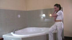 'Holiday Hot Tub' screenshot nº 3