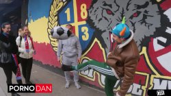 Captura de 'Tidal Wave of Squirt! Gangbang of Football Fans Jennifer Mendez & Lady Gang' nº 6