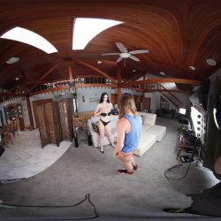 'BTS Erotic Heat With Violet Voss - VR Voyeur View' screenshot nº 10
