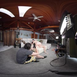 'BTS Erotic Heat With Violet Voss - VR Voyeur View' screenshot nº 120