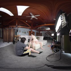 'BTS Erotic Heat With Violet Voss - VR Voyeur View' screenshot nº 121