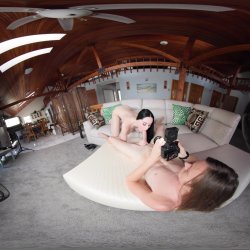 'BTS Erotic Heat With Violet Voss - VR Voyeur View' screenshot nº 42