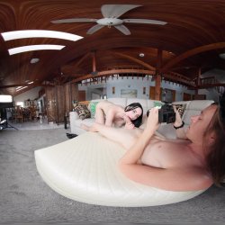 'BTS Erotic Heat With Violet Voss - VR Voyeur View' screenshot nº 55