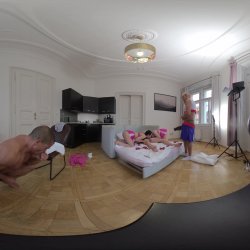 Captura de 'Vera Jarw & Lady Gang VR Video Part Two - Huge Natural Tits Cheerleader First Double Pussy Penetration (dpp)' nº 131