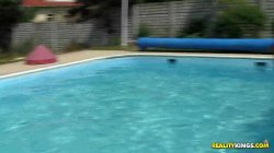 'Poolside Fucking' screenshot nº 79
