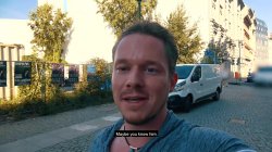 Captura de 'From Checkpoint Charlie to a Creamy Finale' nº 6