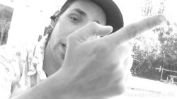 Captura de 'Half-Way House Amateurs' nº 7