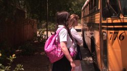 Captura de 'Bus Stop Girls' nº 44