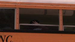 Captura de 'Bus Stop Girls' nº 48