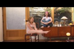 Captura de 'Girls Touching Girls' nº 8