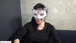 Captura de 'A Lovely Wife With A Captivating Smile Behind The Mask' nº 7