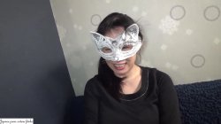 Captura de 'A Lovely Wife With A Captivating Smile Behind The Mask' nº 8