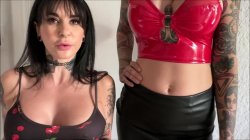 Captura de 'Family Therapy: Horny Goth Moms In Your Area' nº 12