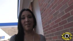 Captura de 'Interracial Gloryhole Initiations #7' nº 74