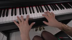 Captura de 'Desperate Anal MILFs 6' nº 66