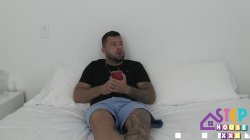 'Valentina gets help from her Step Mom because boyfriend doesn't want to fuck her' screenshot nº 2