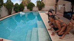 Captura de 'Fucking the Pool Boy' nº 60