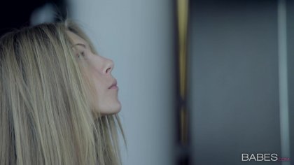 Sexy Blonde Gets Her Pussy Licked and Penetrated Has Passionate Sex with Her Man