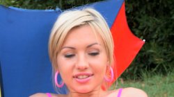 'Wet Dream Lesbian Threesomes 2' screenshot nº 81