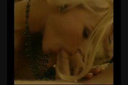 Captura de 'Under Dressed' nº 76
