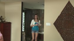 Captura de 'Ariella Ferrera & Her Girlfriends' nº 19