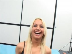 Captura de 'Cute Blonde Latina Deborah Got Her Ass Destroyed in Porn Casting' nº 5