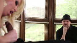 Captura de 'Interracial Cougar Cuckold 2' nº 37