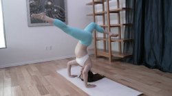 Captura de 'Sexual Appetite Of A Young Petite 3' nº 97