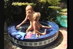 Captura de 'Retro Porn Pool Party' nº 65