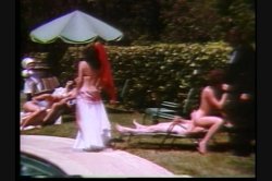 Captura de 'Retro Porn Pool Party' nº 74