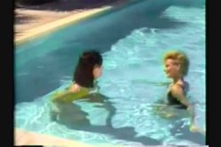 Captura de 'Retro Porn Pool Party' nº 133