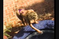 Captura de 'Retro Porn Pool Party' nº 19