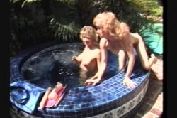 Captura de 'Retro Porn Pool Party' nº 49