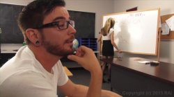 Captura de 'How To Bang Your Teacher' nº 123