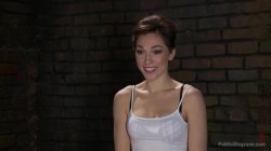 Captura de 'Lily Labeau Gets Played In Raunchy Pool Hall' nº 6
