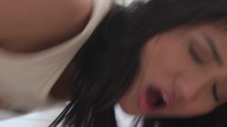 Captura de 'I'm My Stepdad's Favorite 4' nº 90