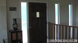Captura de 'Veronica Avluv in My Neighbor is a Penthouse Pet' nº 1