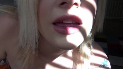 Lovely Blonde Dahlia Sky Masturbates in the Bedroom