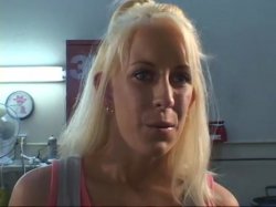 'Jim Powers' School Bus Girls #4' screenshot nº 52