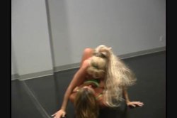 Captura de 'Down & Dirty Kick-Ass Bitches' nº 43