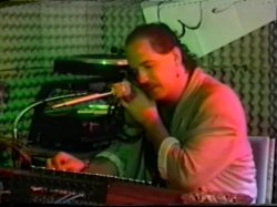 'Hump Up The Volume' screenshot nº 2
