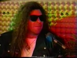 'Hump Up The Volume' screenshot nº 3