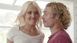 Captura de 'Making My Sister Squirt Vol. 2' nº 5
