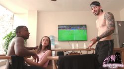 'Colombiana se venga de su novio infiel con un DP trio' screenshot nº 23