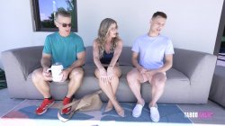 Captura de 'Cory Chase in Landlord Karen Cums to Collect' nº 10